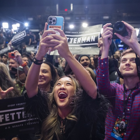 Ανάλυση του Guardian για τις ενδιάμεσες εκλογές των ΗΠΑ: Οι Δημοκρατικοί εξέπληξαν ακόμη και τους ίδιους - Πιθανή η πλειοψηφία των Ρεπουμπλικανών στη Βουλή.