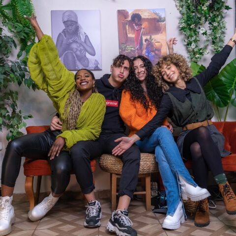 Hair Dresser Stylish