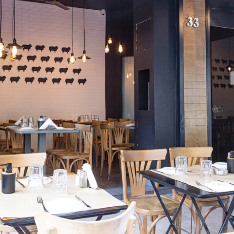 Tο Μαύρο Πρόβατο του Press Café