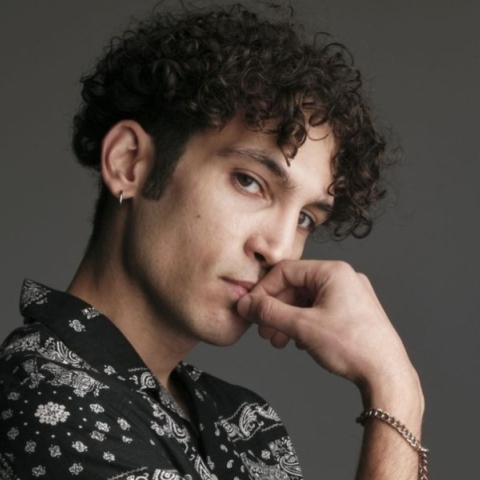 Ο Ορέστης Χαλκιάς υποδύεται τον Αντώνη στο Maestro