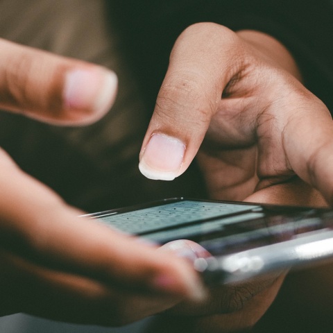 Διαδικτυακές απάτες και ηλεκτρονικό έγκλημα: Ξεπερνά τα 400 εκατ. ευρώ ετησίως η ζημία στην Ελλάδα - Τα στοιχεία του Διεθνούς Ινστιτούτου Κυβερνοασφάλειας.