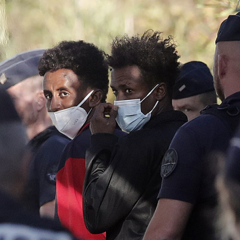 Μετανάστες από το πλοίο Ocean Viking