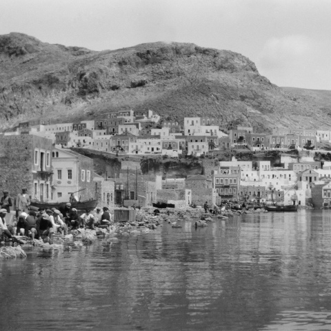 Έλλη Παπαδημητρίου, Κάλυμνος, 1932-36
