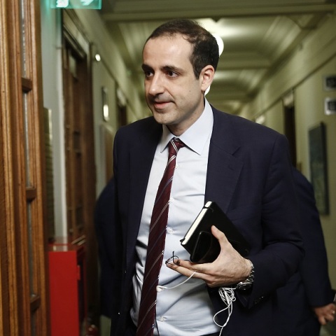 Αναβολή της δίκης για το 2024 κέρδισαν οι δημοσιογράφοι που κατηγορούνται για ηθική βλάβη από τον πρώην γ.γ. του πρωθυπουργού, Γρηγόρη Δημητριάδη.