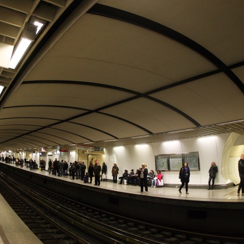 49η επέτειος από την εξέγερση του Πολυτεχνείου: Ανοιχτό το Μετρό Συντάγματος - Η ενημέρωση της ΣΤΑΣΥ για τους σταθμούς Ευαγγελισμός και Μέγαρο Μουσικής.