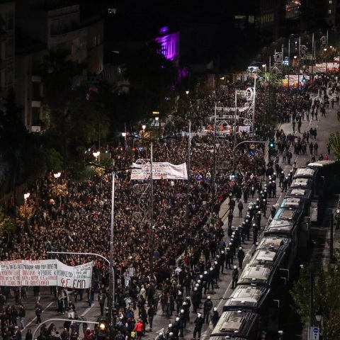 49η επέτειος από την εξέγερση του Πολυτεχνείου: Κορυφώνονται σήμερα οι εορταστικές εκδηλώσεις με την μεγάλη πορεία προς την Αμερικανική Πρεσβεία.
