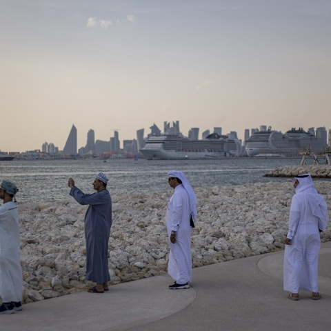 Mundial 2022: Η διοργάνωση του Παγκόσμιου Κυπέλλου Ποδοσφαίρου στο Κατάρ, η υπεράσπιση των ανθρωπίνων δικαιωμάτων και οι αντιδράσεις.