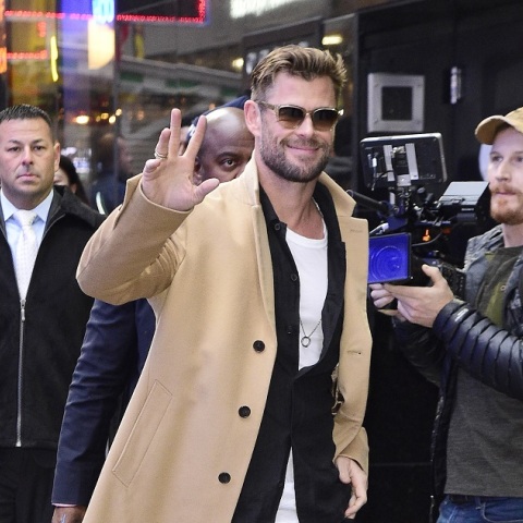 Ο Κρις Χέμσγουορθ αποσύρεται προσωρινά από την ηθοποιία: Έχει γενετική προδιάθεση για Αλτσχάιμερ - Η τυχαία ανακάλυψη και η απόφαση να το δημοσιοποιήσει. 