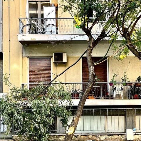 Αθηναϊκή πολυκατοικία