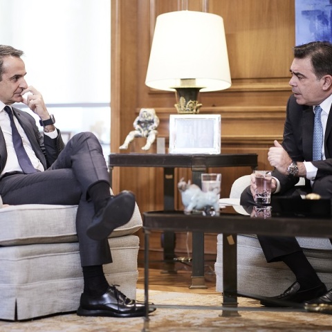 Συνάντηση Κυριάκου Μητσοτάκη - Μαργαρίτη Σχοινά στο Μέγαρο Μαξίμου: Οι πόροι του Ταμείου Ανάκαμψης στο επίκεντρο της συζήτησης.