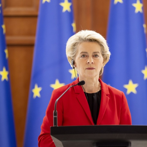 Έρχονται νέες κυρώσεις της Ευρωπαϊκής Ένωσης προς τη Μόσχα - Θα χτυπήσουμε τη Ρωσία όπου πονάει, λέει η Ούρσουλα φον ντερ Λάιεν.