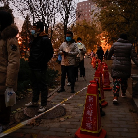 Κορωνοϊός - Κίνα: Με διαδηλώσεις αντιδρούν οι κάτοικοι στην πολιτική Zero Covid - Συνεχίζει να εφαρμόζεται τρία χρόνια μετά το ξέσπασμα της πανδημίας.