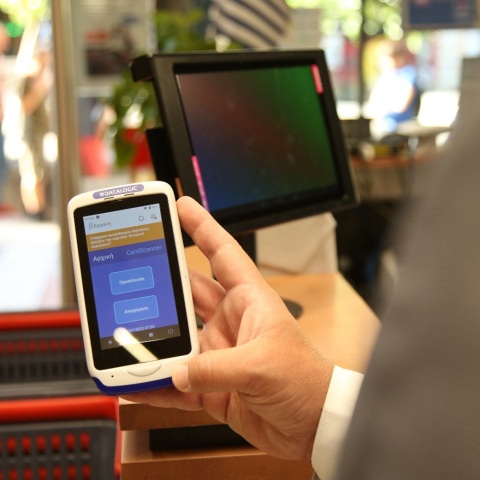 Τα επόμενα βήματα στο εγχείρημα της καθιέρωσης της ψηφιακής κάρτας εργασίας παρουσιάζει το υπουργείο Εργασίας - Ποιοι κλάδοι μπαίνουν στη β΄ φάση εφαρμογής. 