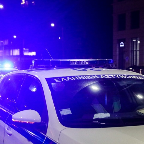 Περιπολικό σε νυχτερινή βάρδια