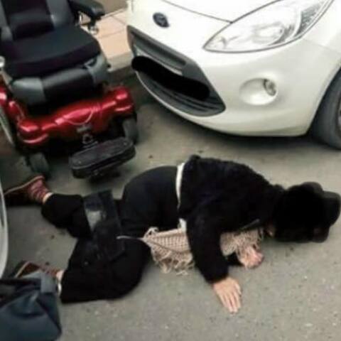 Ντροπιαστικό περιστατικό σε δρόμο των Χανίων: Νεαρός ΑμεΑ κινούμενος με αμαξίδιο έπεσε στον δρόμο και εξυβρίστηκε από περαστικό οδηγό. 