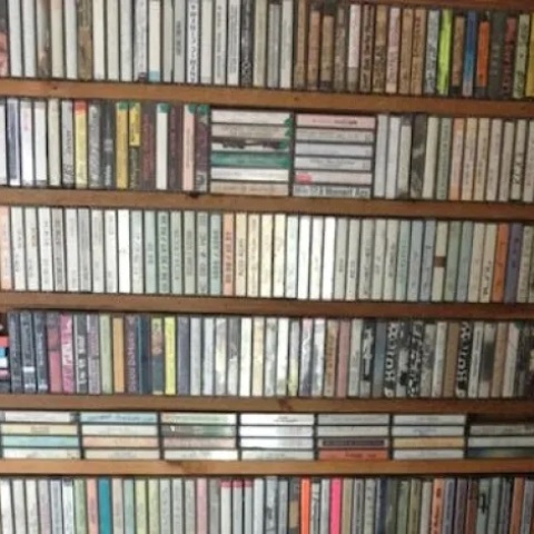 Μια κασέτα του Γιάννη Πετρίδη από τα 80s