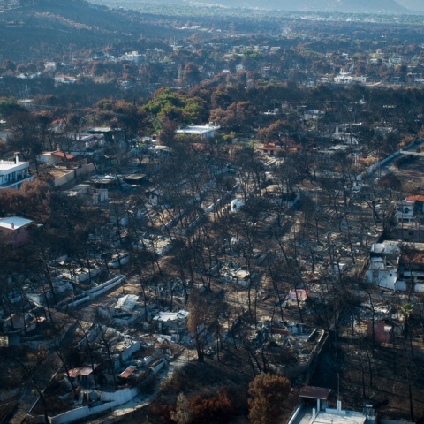 Καμένες εκτάσεις στο Μάτι μετά τη φονική πυρκαγιά