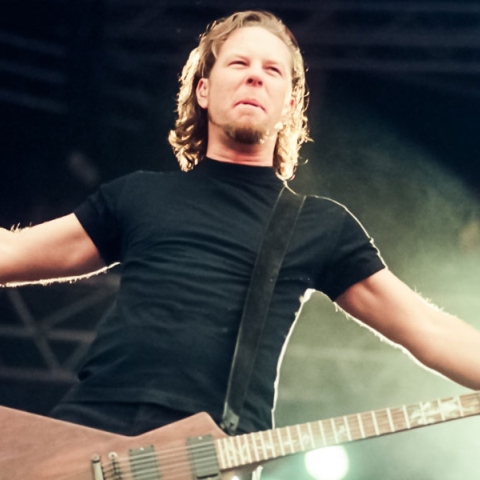 Η δεύτερη συναυλία των Metallica στην Ελλάδα, τον Ιούνιο του 1999, στην Αθήνα, μαζί με τους Monster Magnet, στο γήπεδο του Απόλλωνα Αθηνών, στη Ριζούπολη, μέσα από σπάνιες φωτογραφίες του Χρήστου Κισατζεκιάν.