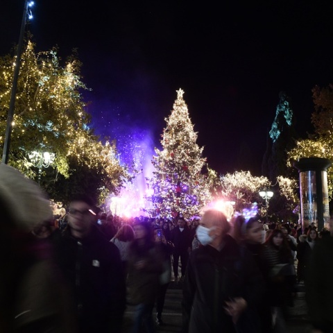 Χριστουγεννιάτικο δέντρο στο Σύνταγμα