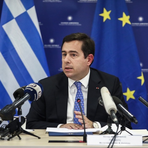 Ο υπουργός Μετανάστευσης και Ασύλου, Νότης Μηταράκης, απαντά σε άρθρο του Guardian - «Παρουσιάζει στρεβλή εικόνα για το μεταναστευτικό στη χώρα μας».