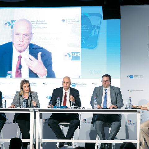 Ο κος Δημήτρης Αναγνωστάκης, γενικός δ/ντής της Boehringer Ingelheim Ελλάς, μιλάει στο panel υγείας  Ιnnovation forum 2022