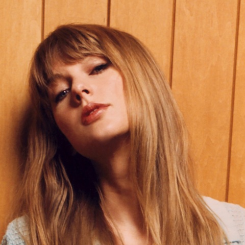 Taylor Swift: Τα ρεκόρ που έσπασε το 2022 με το άλμπουμ «Midnights» και οι μεγάλες διακρίσεις της.