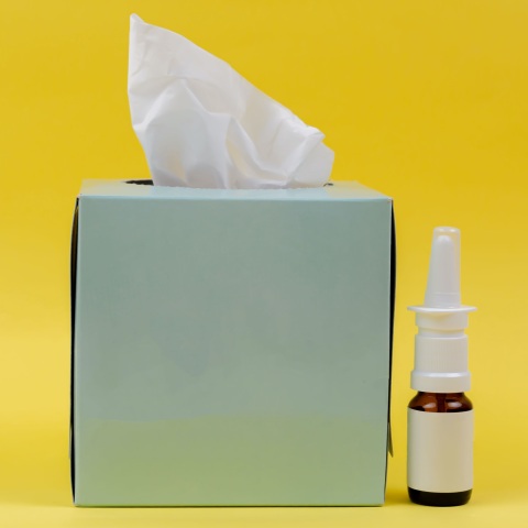 Γρίπη, κρυολογήματα, ιώσεις: Οι πιο συχνοί μύθοι για τις ιογενείς λοιμώξεις του αναπνευστικού συστήματος - Οδηγός προστασίας από τις ασθένειες της εποχής.