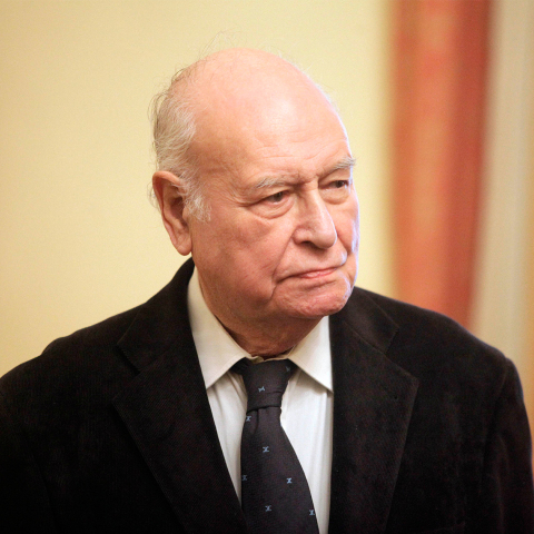 ΑΠΟΝΟΜΗ ΤΟΥ ΧΡΥΣΟΥ ΣΤΑΥΡΟΥ ΣΤΟΥΣ Γ. ΔΙΑΚΟΓΙΑΝΝΗ ΚΑΙ Χ. ΠΑΣΑΛΑΡΗ ΑΠΟ ΤΟΝ ΠΡΟΕΔΡΟ ΤΗΣ ΔΗΜΟΚΡΑΤΙAΣ