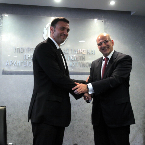 Δένδιας και Κικίλιας οι δύο πρώτοι σε δημοφιλία της κυβέρνησης 