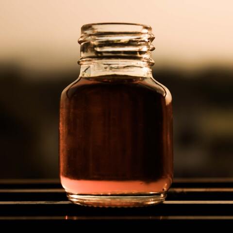 Γυάλινο μπουκαλάκι με σιρόπι