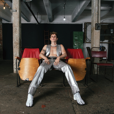 D3LTA, Singer, songwriter