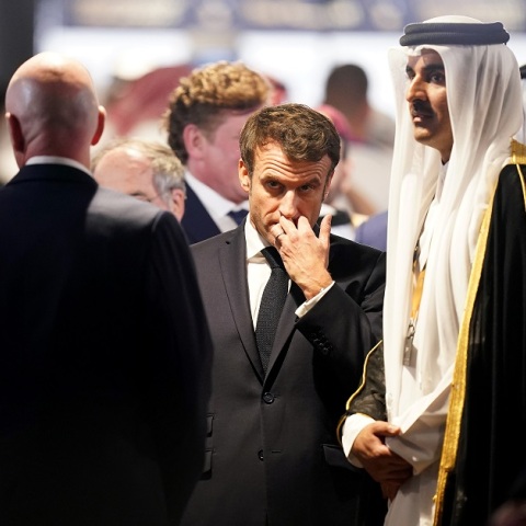 Το σκάνδαλο Qatargate, η έρευνα για τα Qatar Papers, η επιρροή του Κατάρ στη Γαλλία και την Ευρωπαϊκή Ένωση.