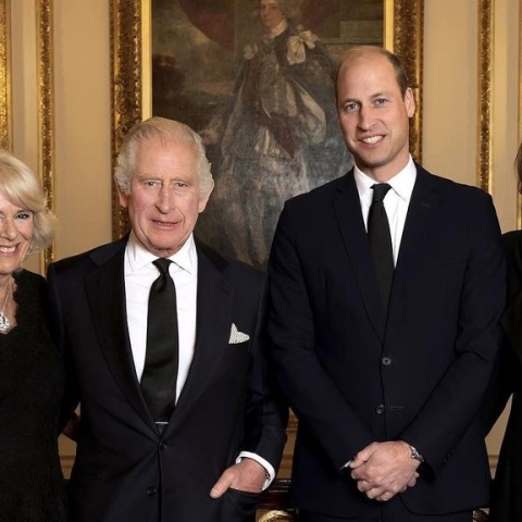 Ο βασιλιάς Κάρολος, ο πρίγκιπας Ουίλιαμ, η Κέιτ Μίντλετον και η Καμίλα 