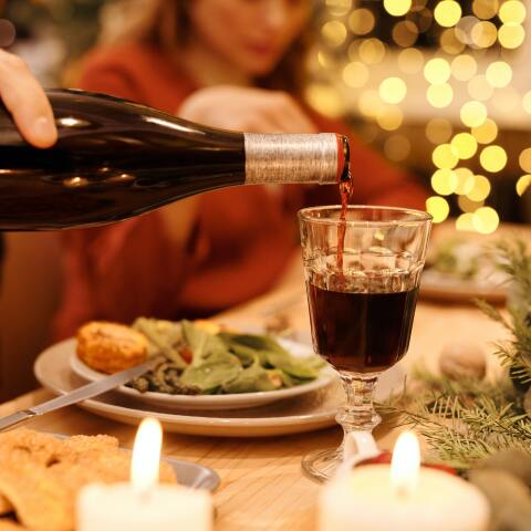 Οικονομικά κρασιά για το γιορτινό τραπέζι