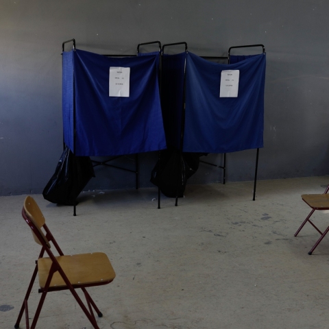 Υπάρχει σήμερα αντισυστημική ψήφος;