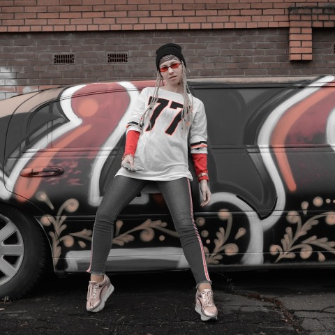 Κάτι φαίνεται να αλλάζει στη μόδα. Οι συλλογές για την Άνοιξη/Καλοκαίρι 2023 δείχνουν ότι η άψογη ραφή και το προσεγμένο ρούχο έρχονται να επισκιάσουν το παντοδύναμο streetwear.  