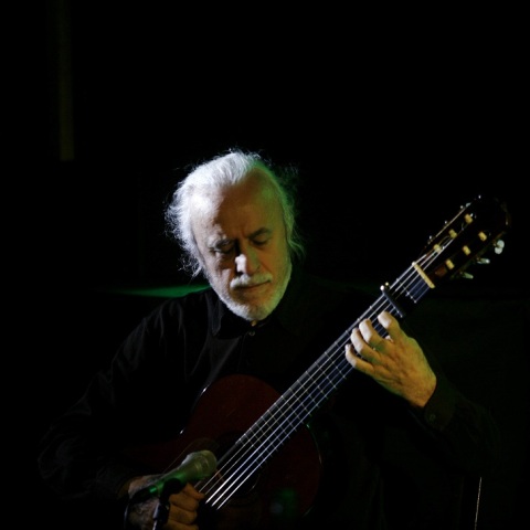 Νότης Μαυρουδής 1945-2023: Ο Γιώργος Φλωράκης γράφει για μερικές από τις όψεις του έργου του συνθέτη, μουσικού και ραδιοφωνικού παραγωγού που έφυγε από τη ζωή σε ηλικία 77 ετών.