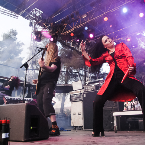 Η πρώτη συναυλία των Nightwish στην Ελλάδα, τον Ιούνιο του 2004, μέσα από σπάνιες φωτογραφίες του Χρήστου Κισατζεκιάν και η επιστροφή τους στην Αθήνα, στο φεστιβάλ Release Athens 2023.