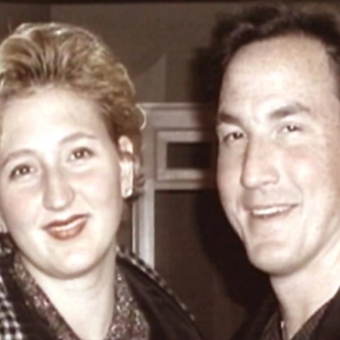 Υπόθεση Μπαρτ Κόρμπιν: Οι γυναικοκτονίες της συζύγου του, Τζένιφερ Μπάρμπερ, και της πρώην φιλενάδας του, Ντόλι Χερν, με 15 χρόνια διαφορά.