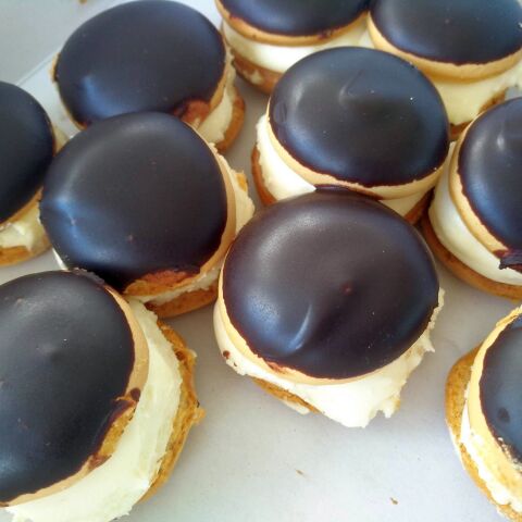 Κοκ από τα Εργαστήρια ζαχαροπλαστικής Κάκαλης