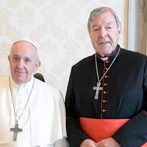 Πέθανε ο αμφιλεγόμενος καρδινάλιος Τζορτζ Πελ