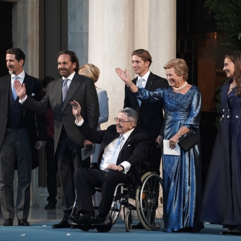 Η ανακοίνωση της οικογένειας του τέως βασιλιά Κωνσταντίνου για τον θάνατό του - Ποια τα νεότερα για την εξόδιο ακολουθία και την ταφή του.