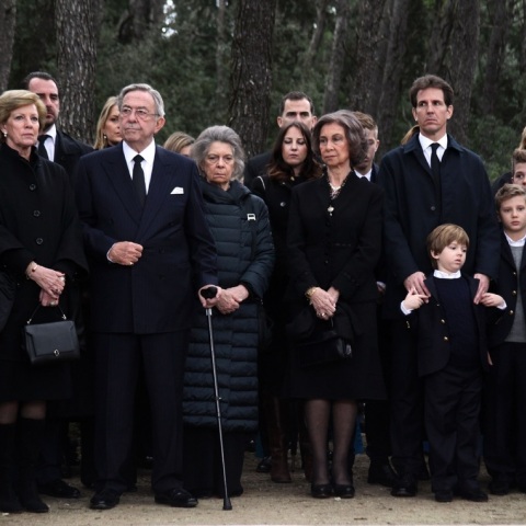 Κηδεία τέως βασιλιά Κωνσταντίνου: Στις 12 το μεσημέρι της Δευτέρας η εξόδιος ακολουθία - Ποιοι εκπρόσωποι βασιλικών οικογενειών θα δώσουν το παρών.