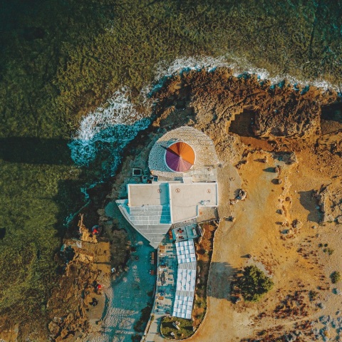 Το CNN έφτιαξε μια λίστα για τα νησιά της Ευρώπης που απευθύνονται σε ταξιδιώτες που θέλουν «να ξεφύγουν σχεδόν από όλους» - Η ελληνική συμμετοχή.