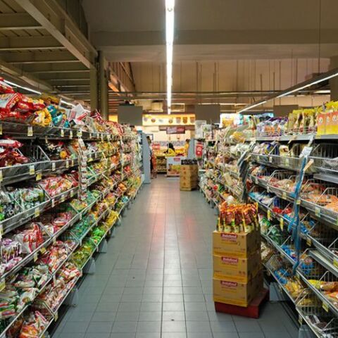 super-market