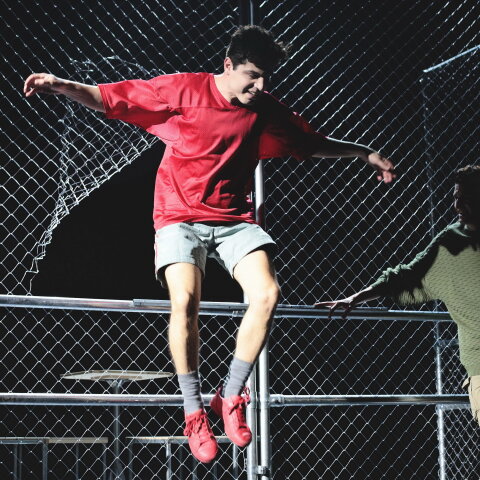 «Το ξύπνημα της άνοιξης» στην εφηβική σκηνή του Εθνικού Θεάτρου σε σκηνοθεσία Γιάννη Καραούλη