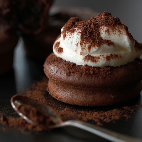 Σοκολάτα: Επιστήμονες βρήκαν γιατί έχει τόσο ωραία αίσθηση όταν την τρώμε - Ανέλυσαν τη διαδικασία που λαμβάνει χώρα κατά την κατανάλωση.