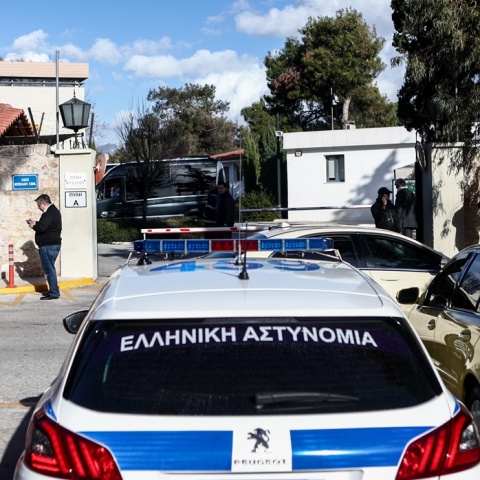 Κολλέγιο Αθηνών: Περιπολικό έξω από τον χώρο του σχολείου