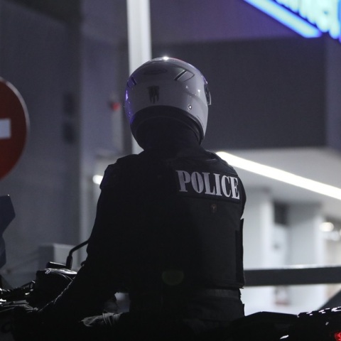 Κηφισιά: Διαρρήκτες «άνοιξαν» σπίτι επιχειρηματία - Παραβίασαν με τροχό δύο χρηματοκιβώτια, άρπαξαν χρήματα, λίρες και κοσμήματα.