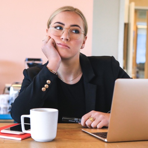 Νέα μελέτη διερευνά τη σχέση ανάμεσα στην τάση για αναβλητικότητα και την κακή σωματική και ψυχική υγεία - Τα συμπεράσματα των επιστημόνων.